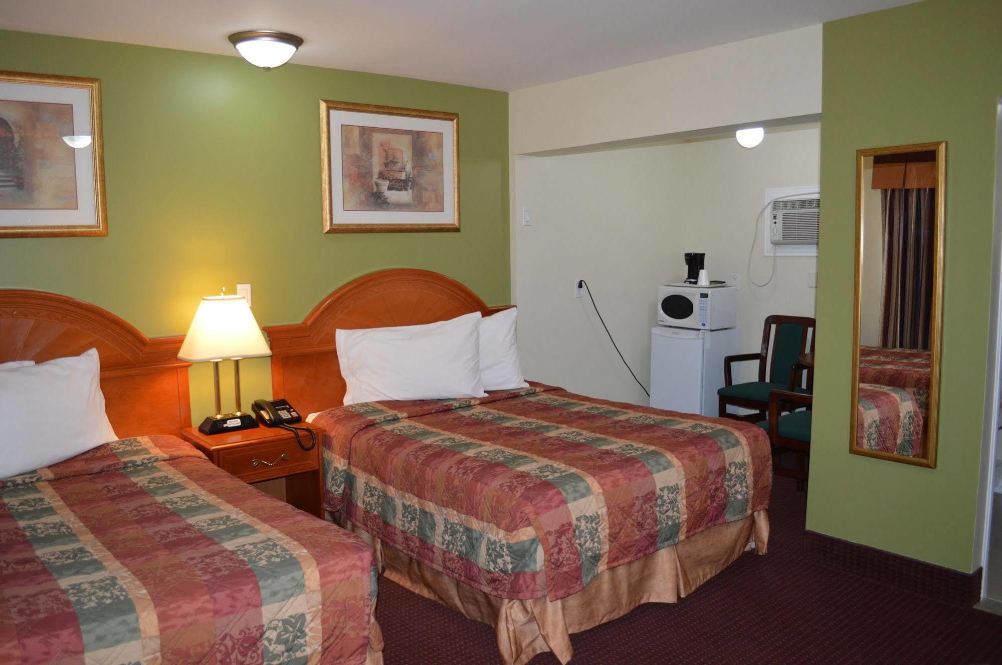 Lincoln Motel Sturgeon Falls Exterior photo