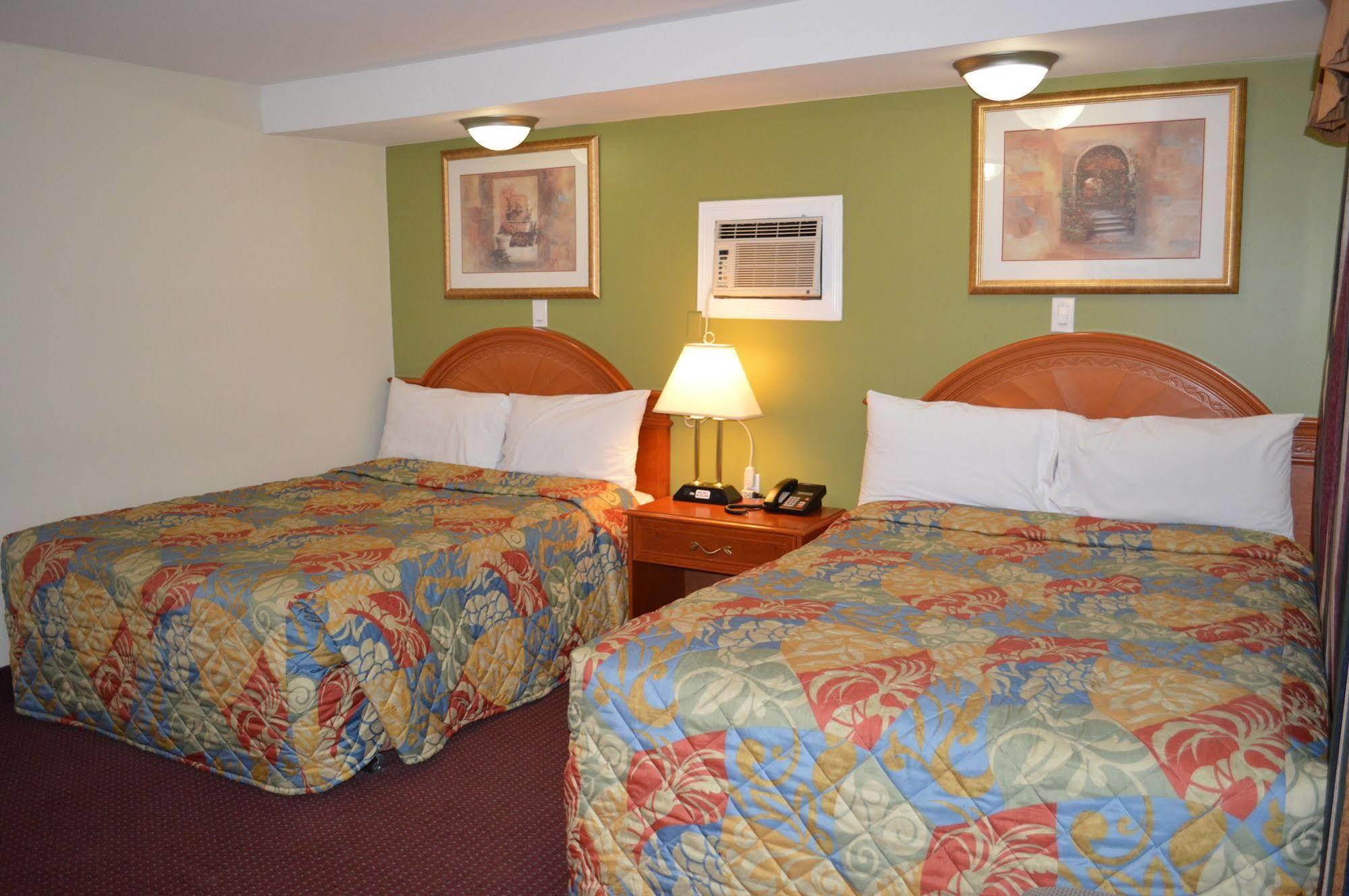 Lincoln Motel Sturgeon Falls Exterior photo